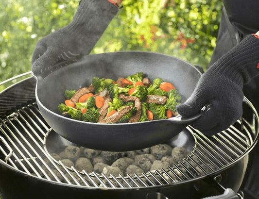 Weber Gourmet BBQ System Wok in Ghisa con Coperchio e Griglia - Centro Internazionale del Barbecue