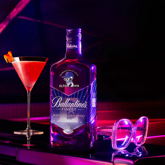 Ballantine's FINEST Blended Scotch Whisky Limited Edition Elton John 40% Vol. 1l - Centro Internazionale del Barbecue