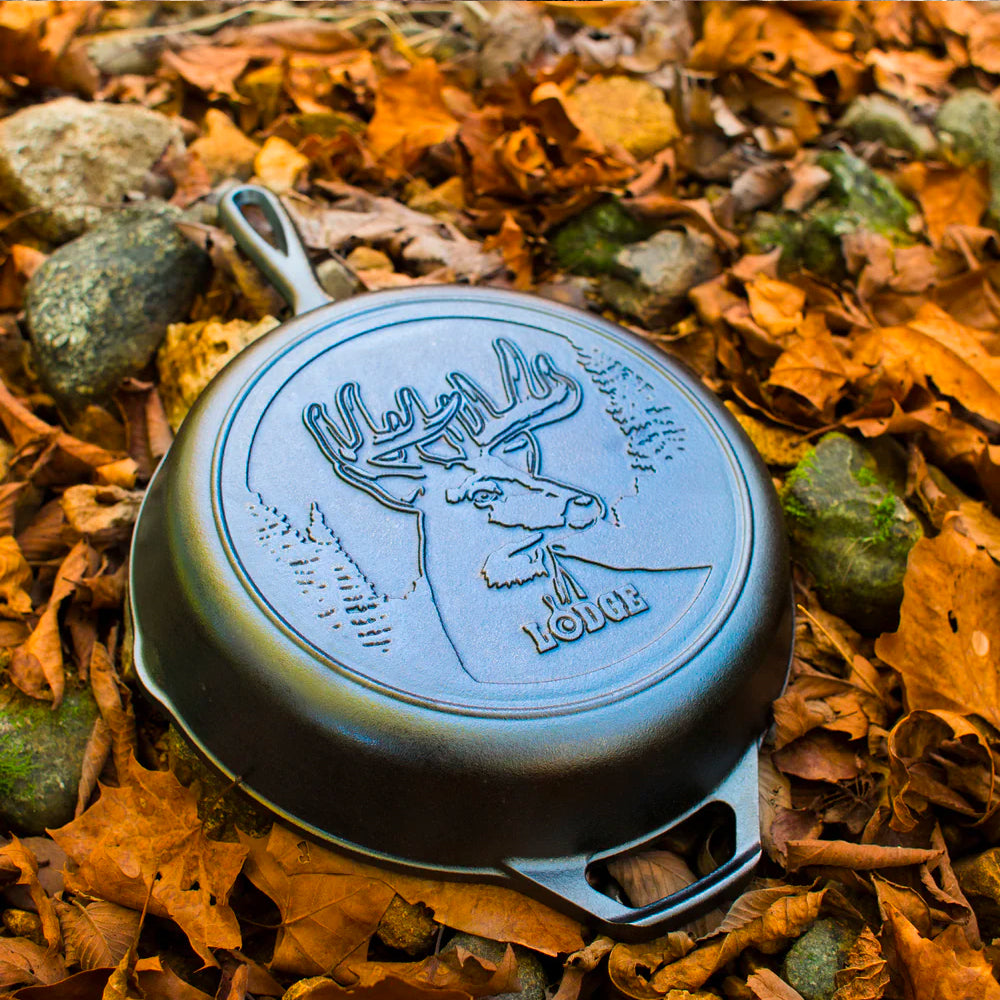Lodge Padella Ø 26,04 cm. Logo Cervo - Centro Internazionale del Barbecue