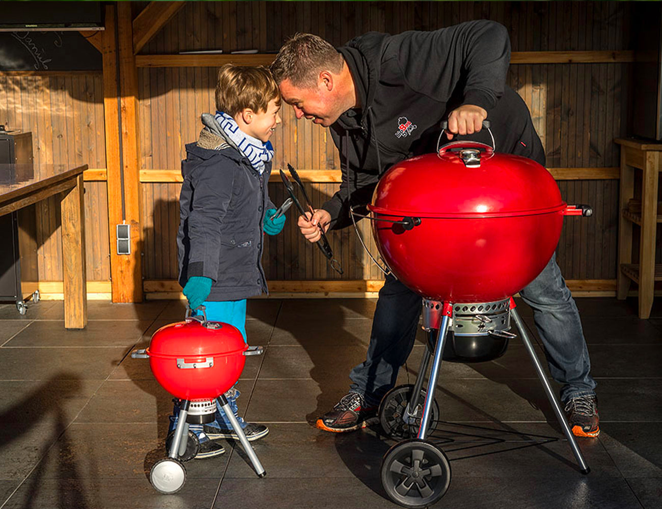 Weber Barbecue Master Touch Kettle Ø 57 Cm. Red + Toys - Centro Internazionale del Barbecue