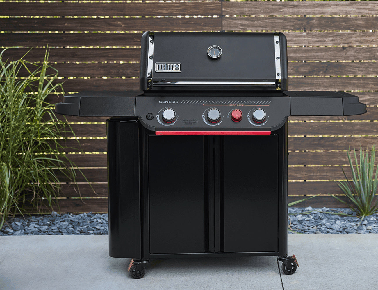 Weber Barbecue a Gas Genesis E-330WR Stealh® Edition - Centro Internazionale del Barbecue