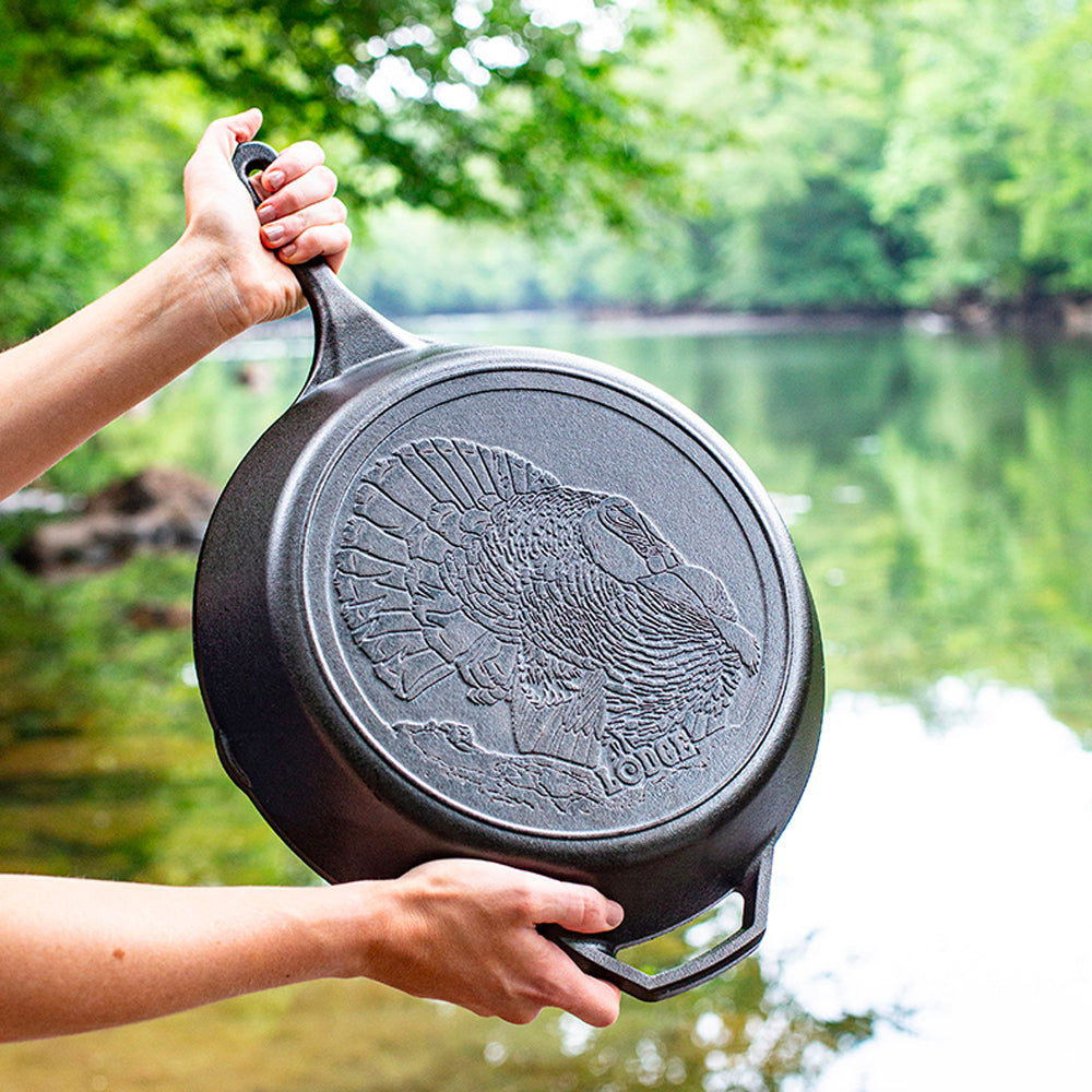 Lodge Padella Ø 33,65 cm. Logo Tacchino - Centro Internazionale del Barbecue