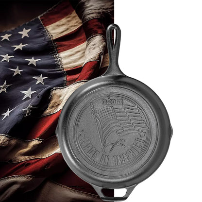 Lodge Padella Ø 26,04 cm. Logo Bandiera USA - Centro Internazionale del Barbecue